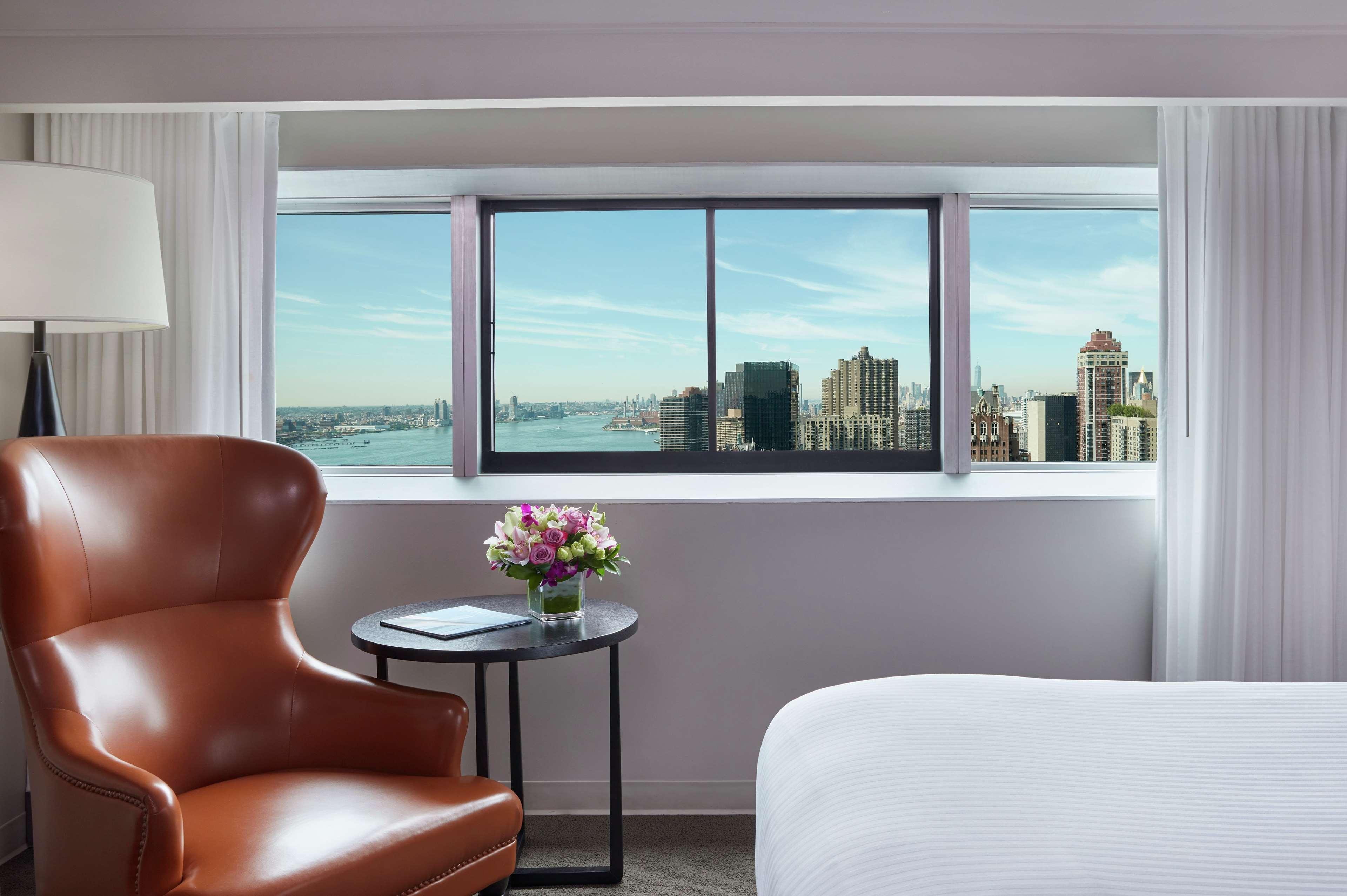 Millennium Hilton New York One Un Plaza Hotel Bagian luar foto
