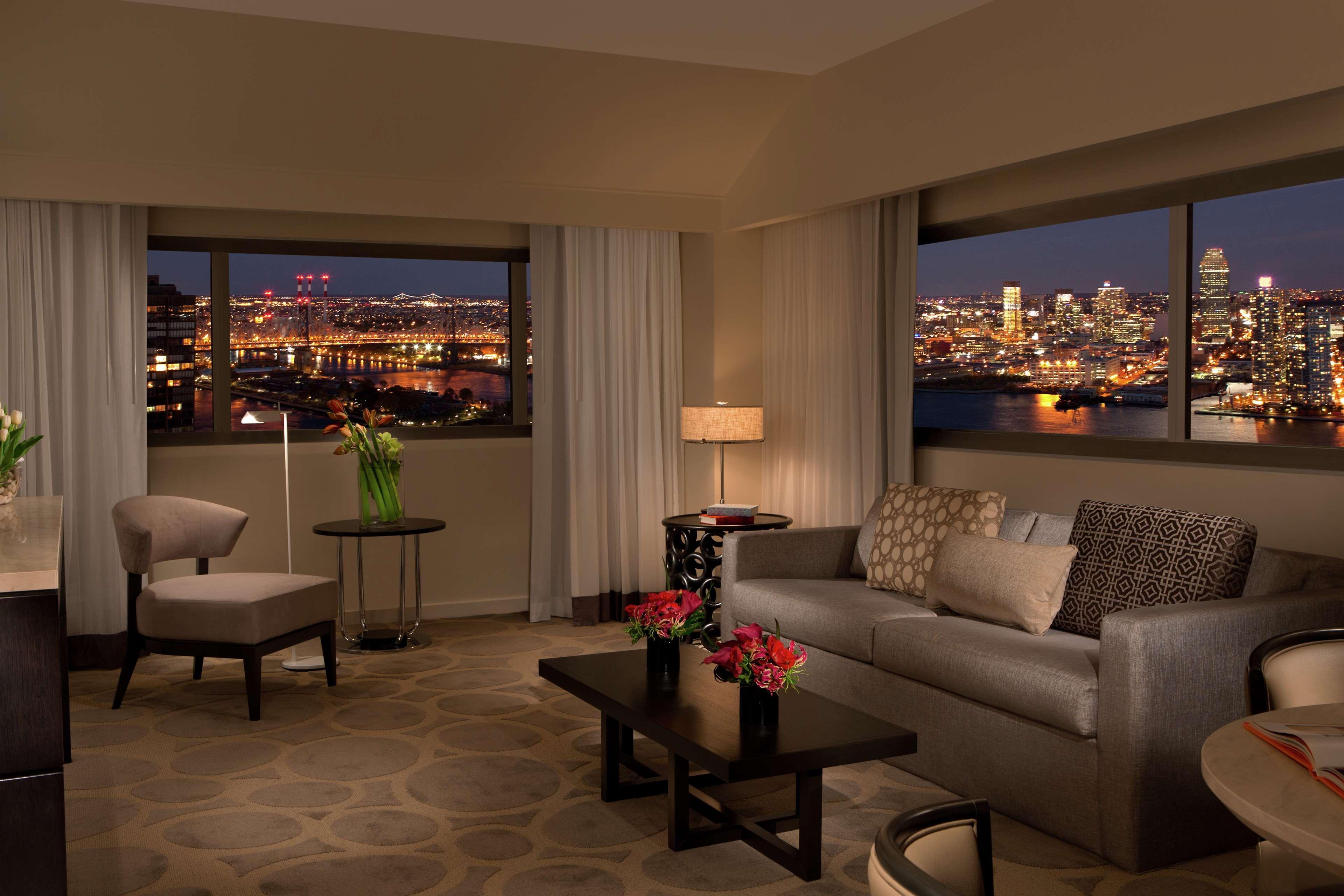 Millennium Hilton New York One Un Plaza Hotel Bagian luar foto