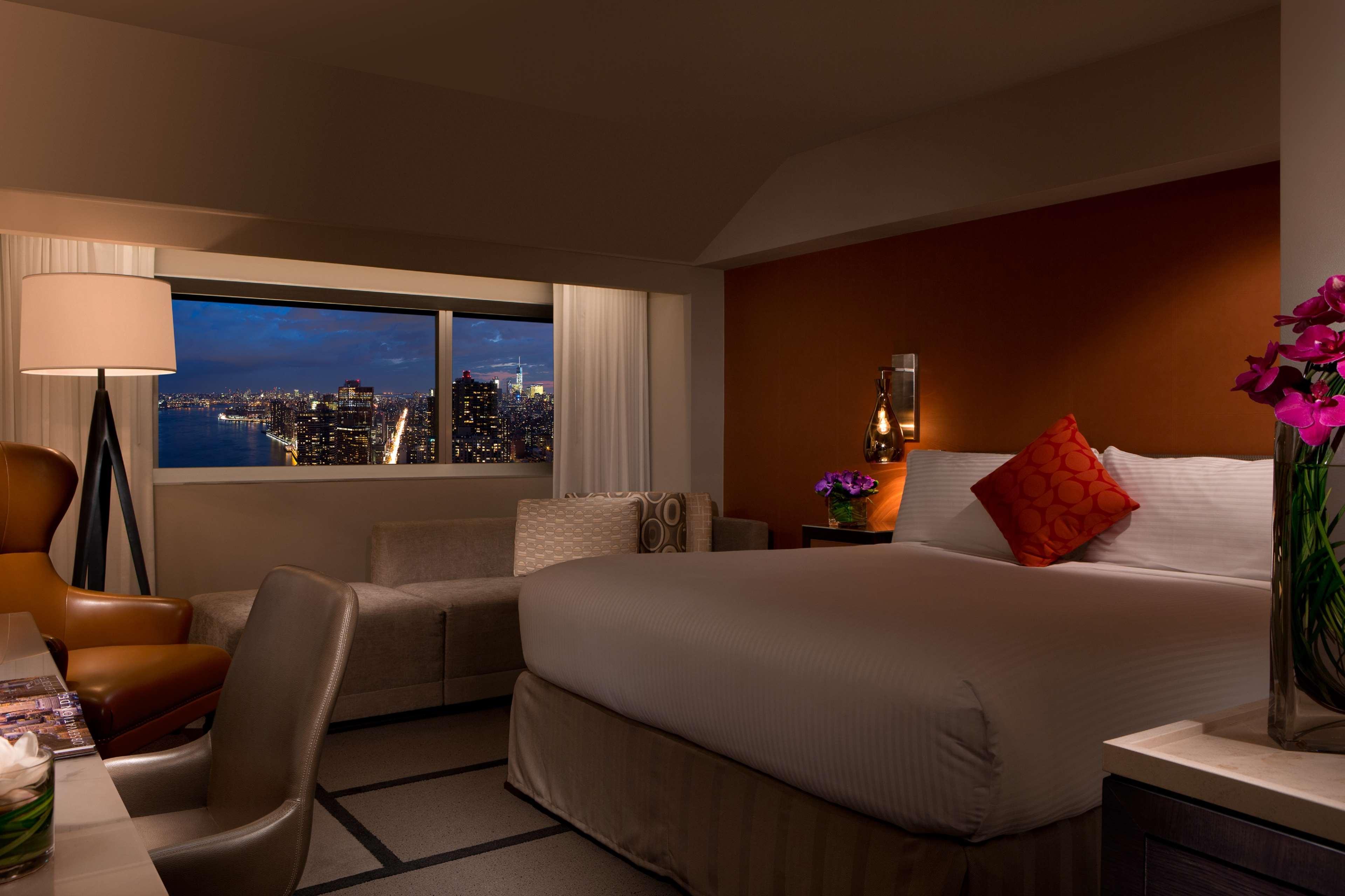 Millennium Hilton New York One Un Plaza Hotel Bagian luar foto