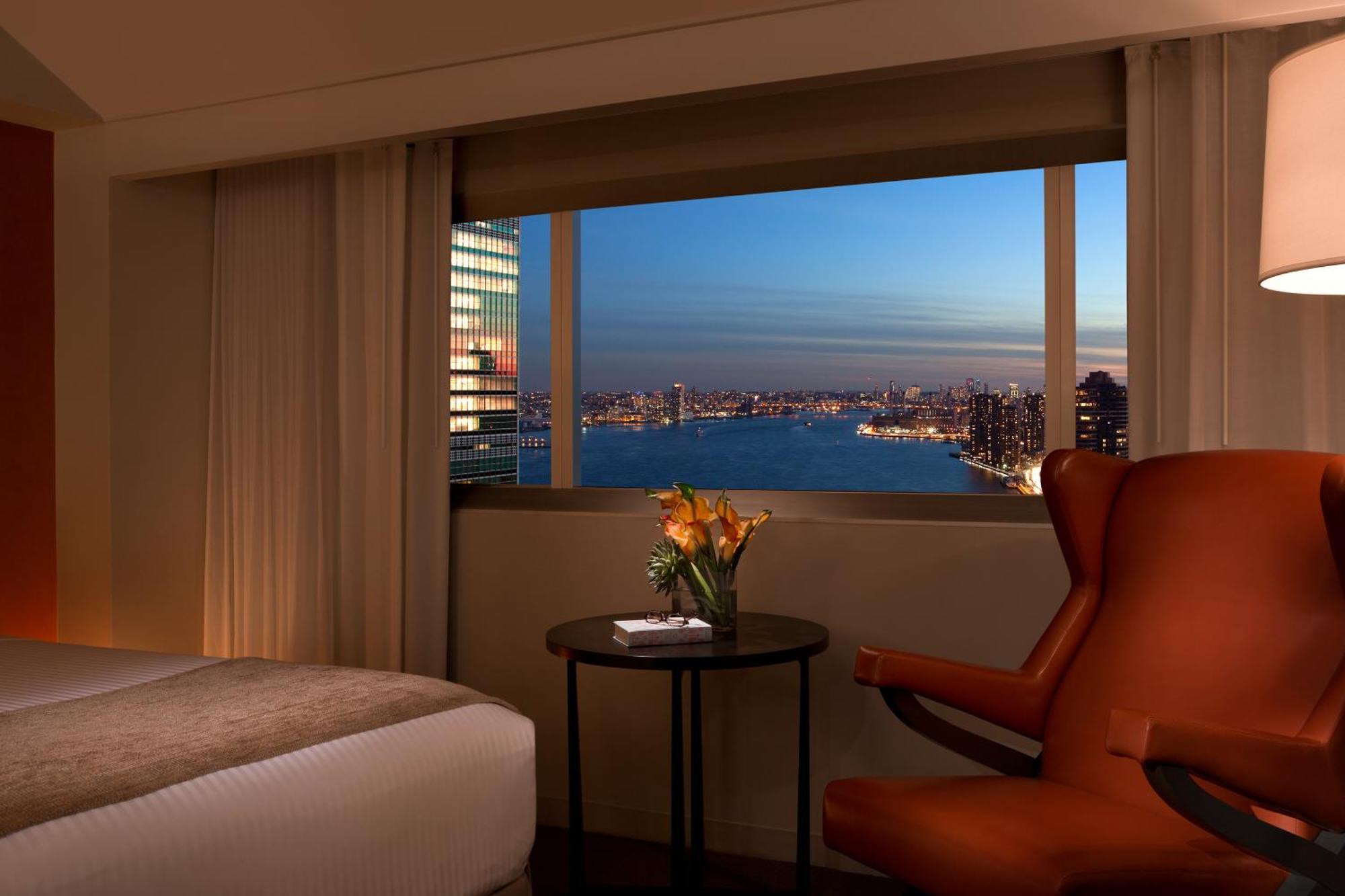 Millennium Hilton New York One Un Plaza Hotel Bagian luar foto