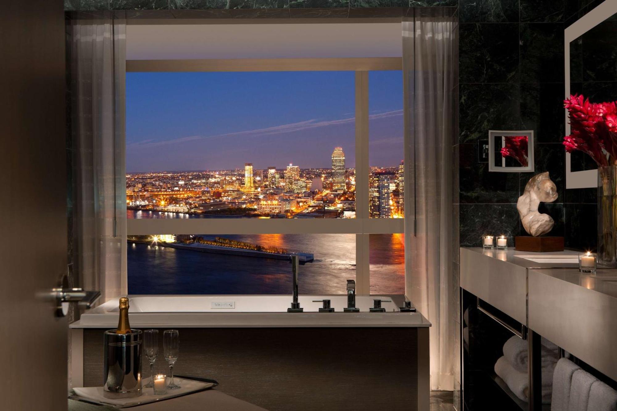 Millennium Hilton New York One Un Plaza Hotel Bagian luar foto