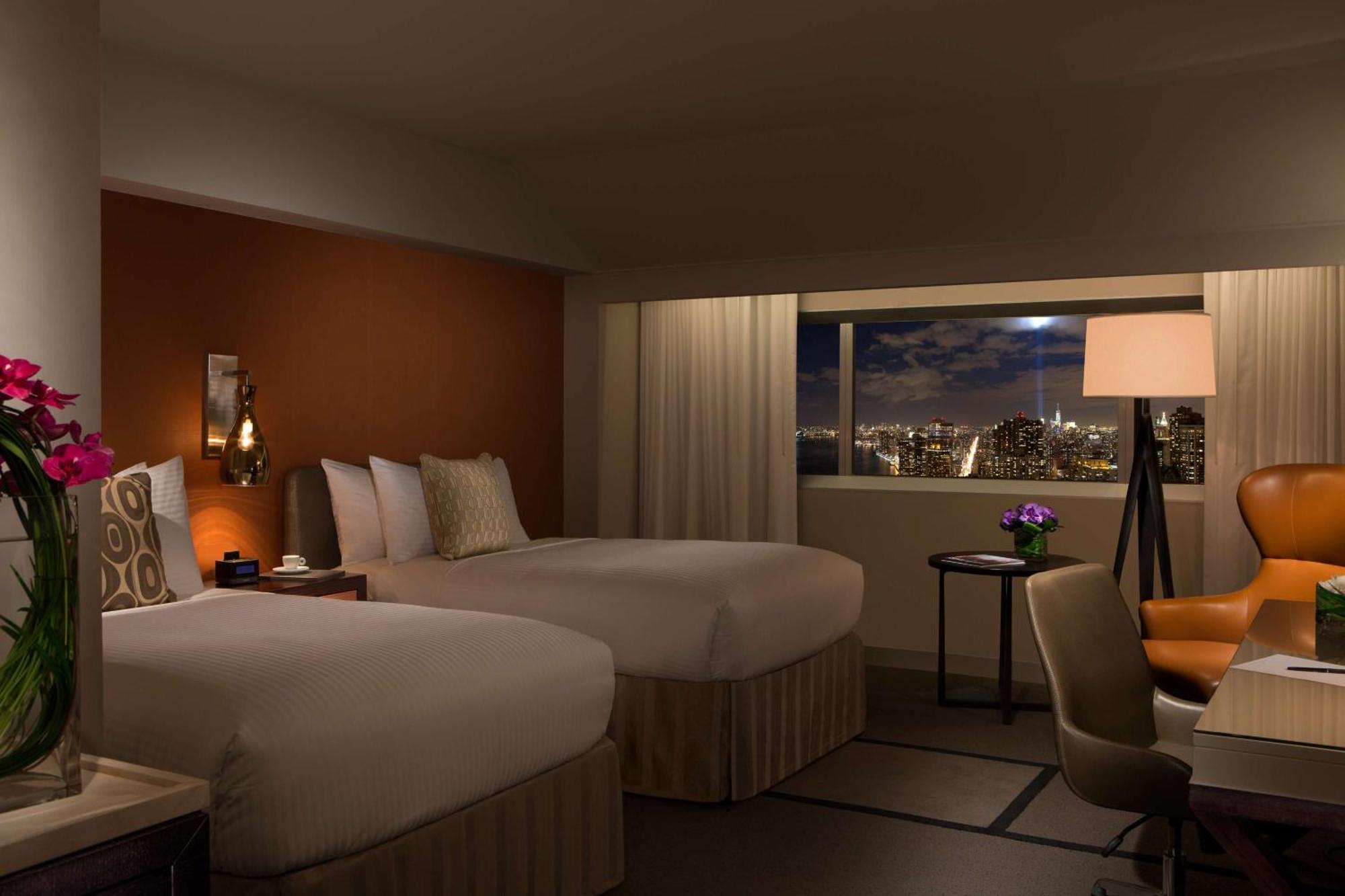Millennium Hilton New York One Un Plaza Hotel Bagian luar foto
