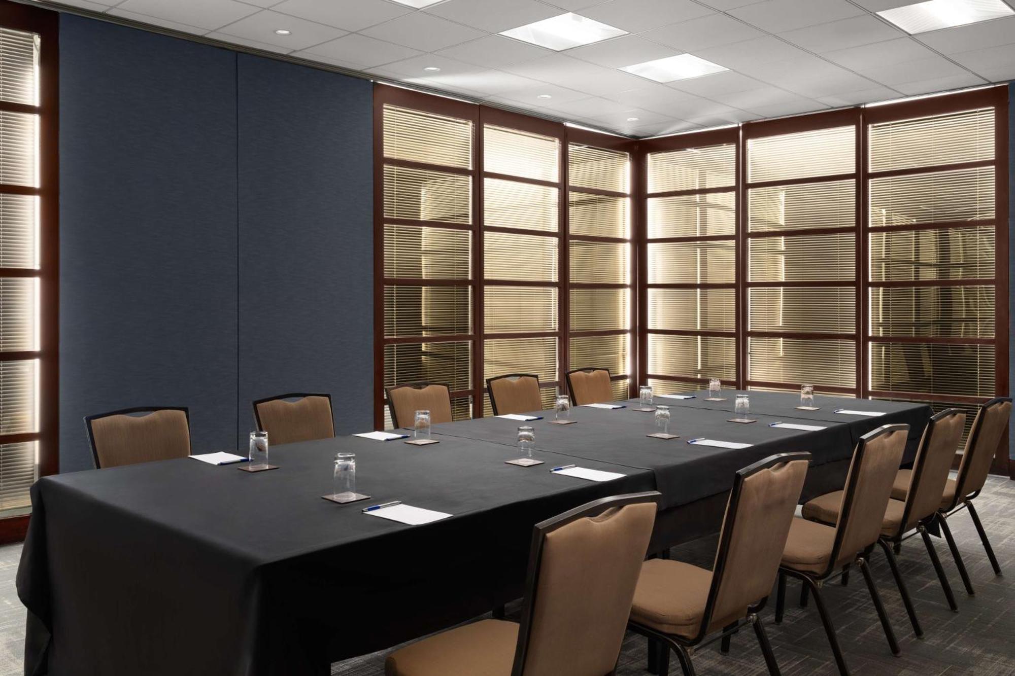 Millennium Hilton New York One Un Plaza Hotel Bagian luar foto